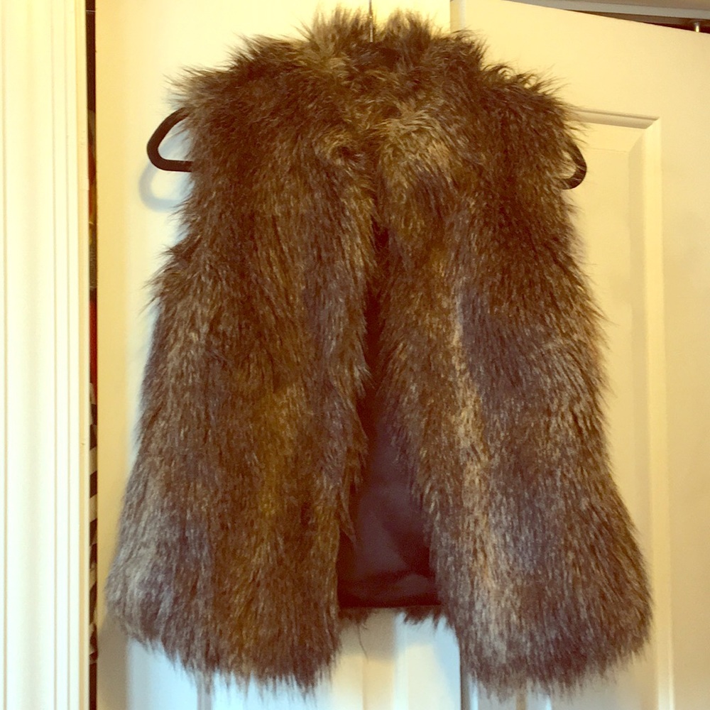 H&M faux fur vest